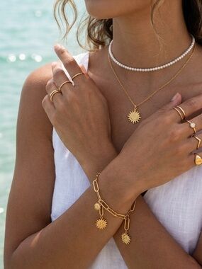 Slide Jewelry Gold Celestial Sun Link Bracelet
